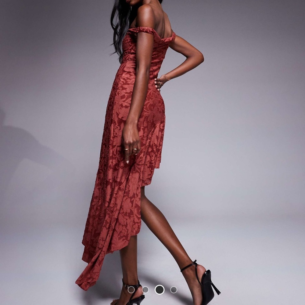 ASOS design off the shoulder asymmetric sude slit dress - Picture 3 of 5